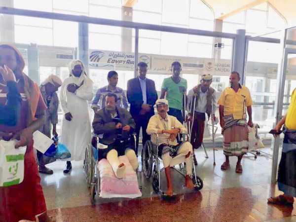 على نفقة دولة الإمارات مكتب الجرحى بالساحل الغربي يخلي 16 جريحا إلى مستشفيات مصر لتلقي العلاج
