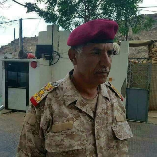 قائد المنطقة العسكرية الرابعة ينعي رحيل القائد العسكري والمناضل الكبير اللواء احمد علي الحدي