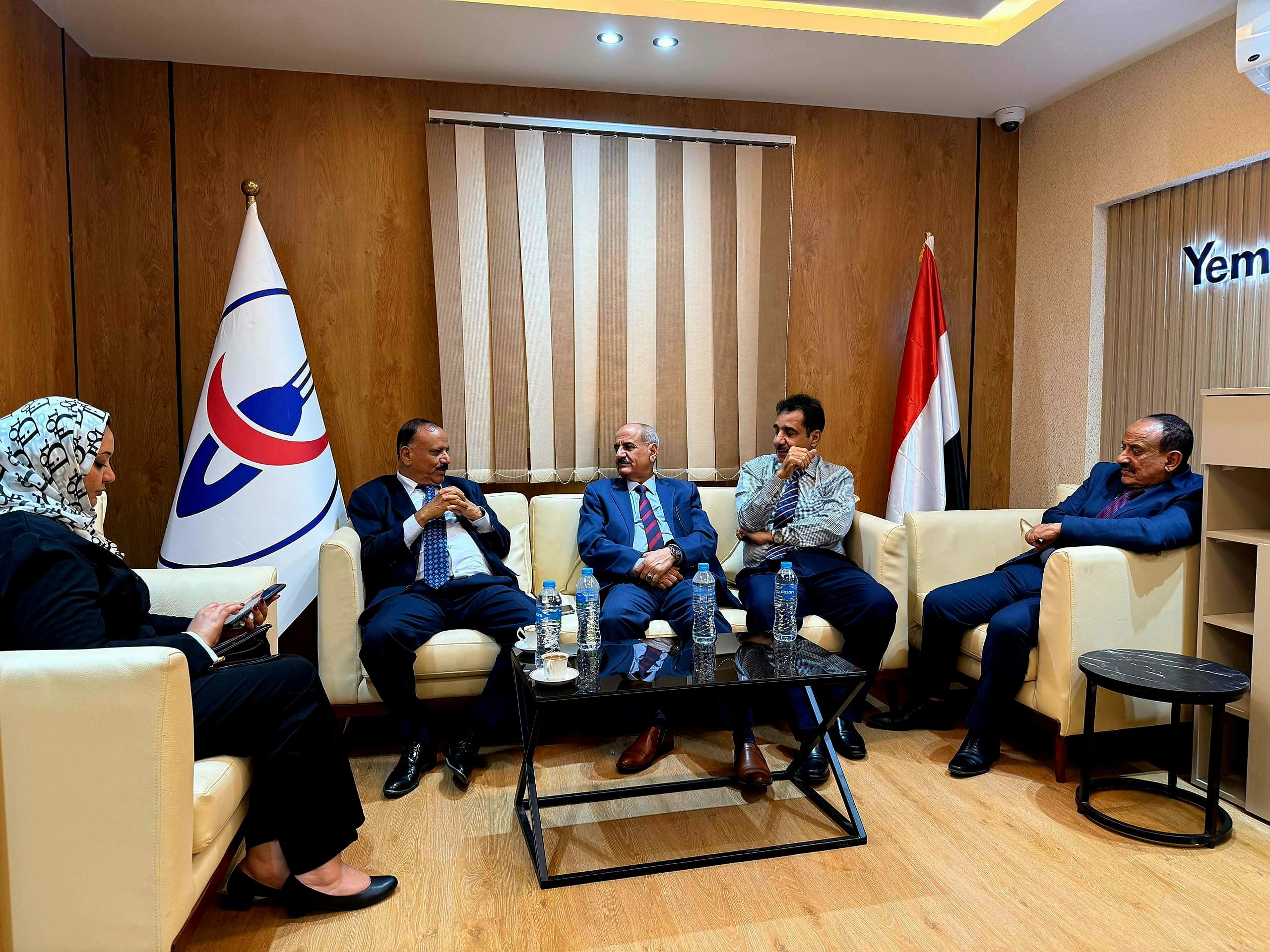 وزير النقل يزور مكتب ”اليمنية” الجديد في القاهرة ويطّلع على سير العمل